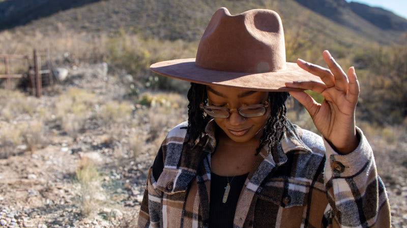 Suede Silk-Lined Fedora – Caramel/Deep Brown  (Inclusive Fit)